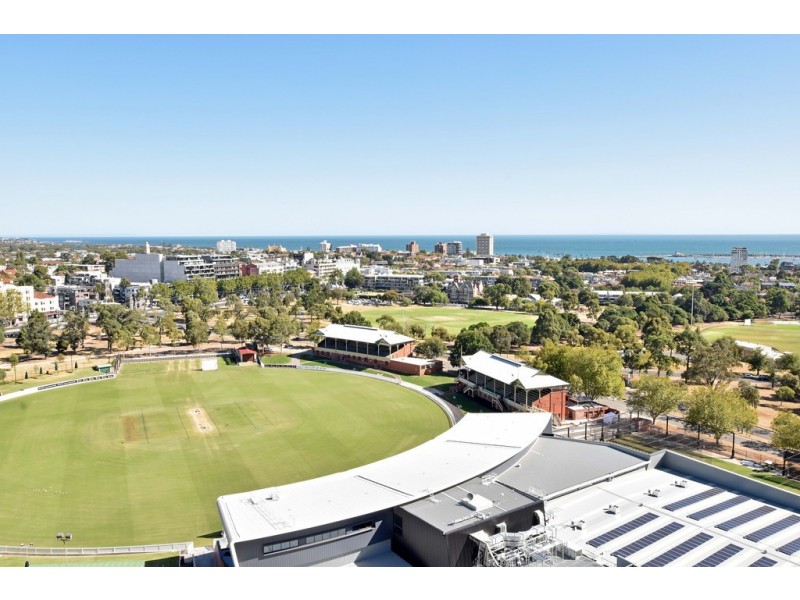 204/83 Queens Road, Melbourne VIC 3004