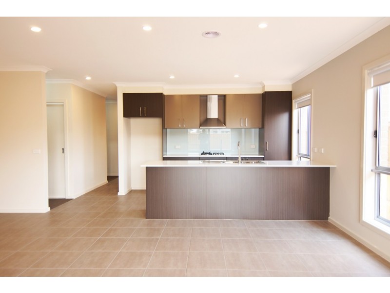 22 Fairhall Avenue, Werribee VIC 3030