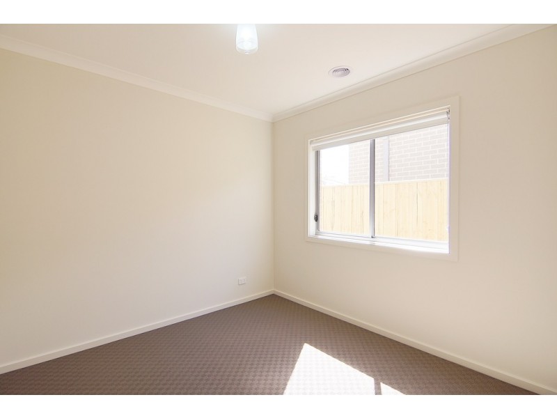 22 Fairhall Avenue, Werribee VIC 3030