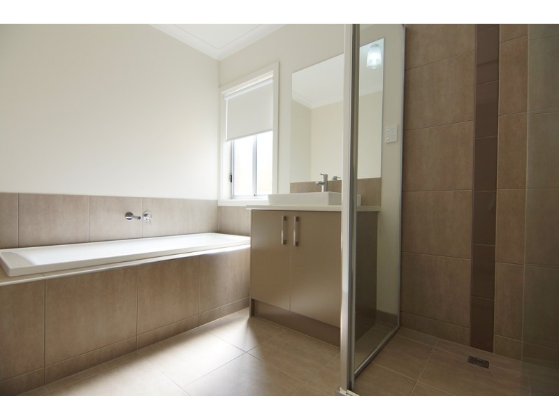 22 Fairhall Avenue, Werribee VIC 3030