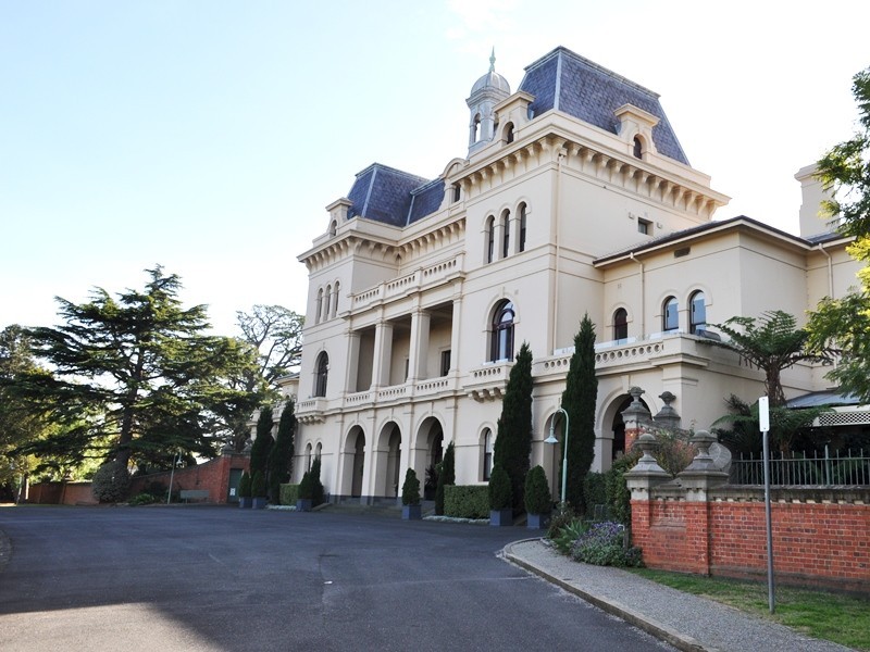 135 Wiltshire Drive, Kew VIC 3101