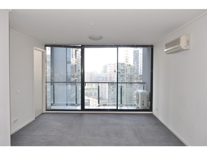REF 030898/100 Kavanagh Street, Southbank VIC 3006