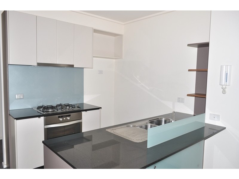 REF 030898/100 Kavanagh Street, Southbank VIC 3006