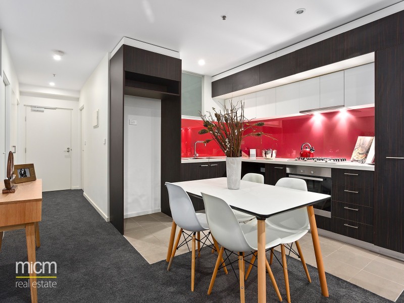 1703/8 Sutherland Street, Melbourne VIC 3000