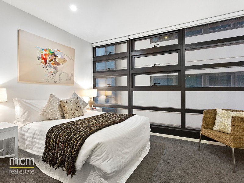 1703/8 Sutherland Street, Melbourne VIC 3000