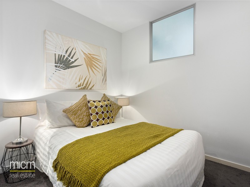 1703/8 Sutherland Street, Melbourne VIC 3000