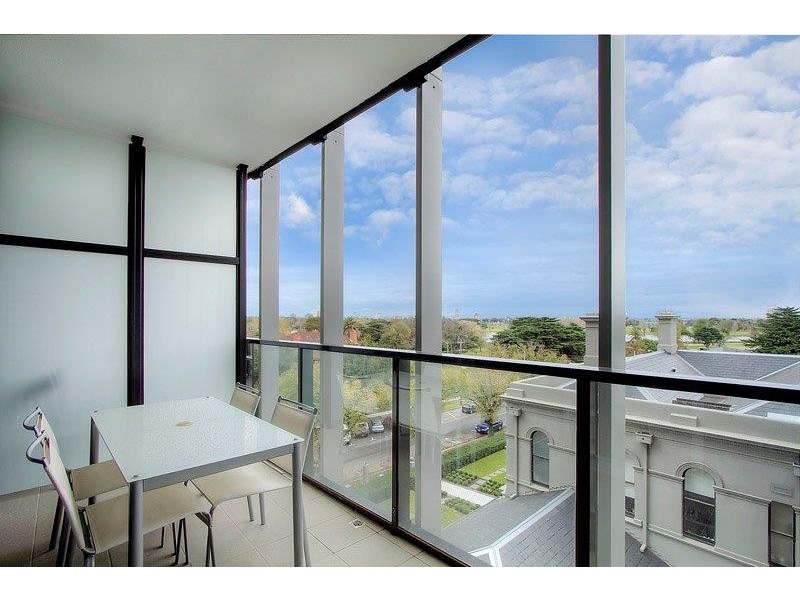 312/55 Queens Road, Melbourne VIC 3000