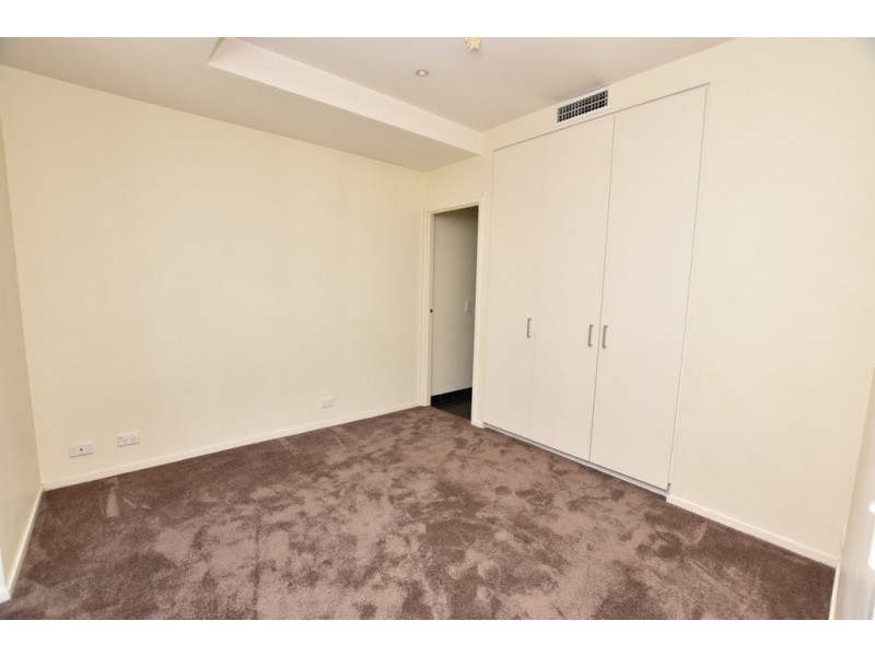 2405/620 Collins Street, Melbourne VIC 3000