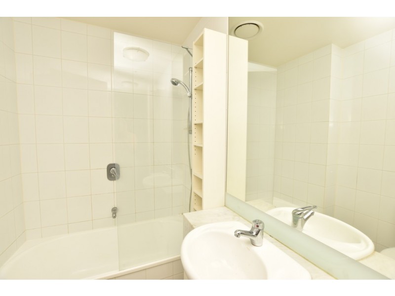 REF 031506/88 Kavanagh Street, Southbank VIC 3006