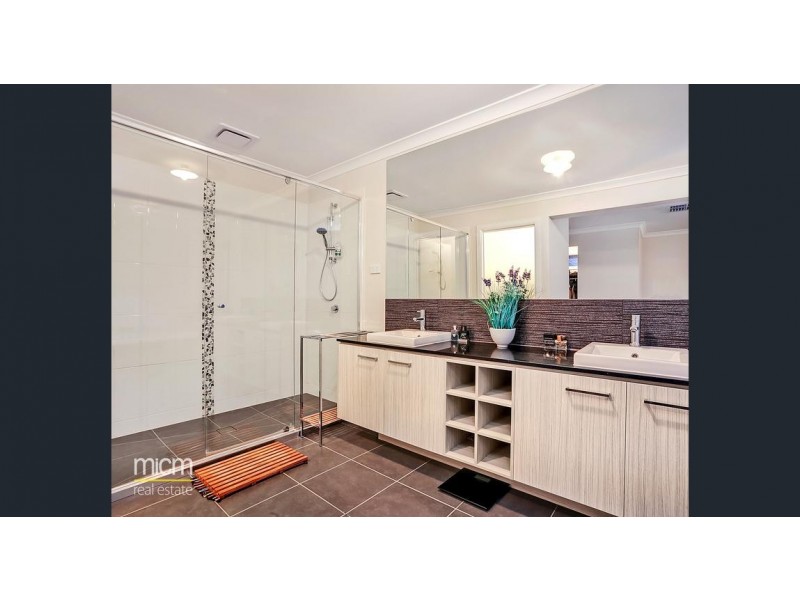 3 Dune Street, Point Cook VIC 3030