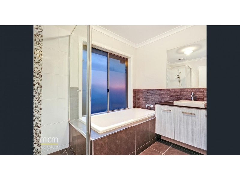 3 Dune Street, Point Cook VIC 3030