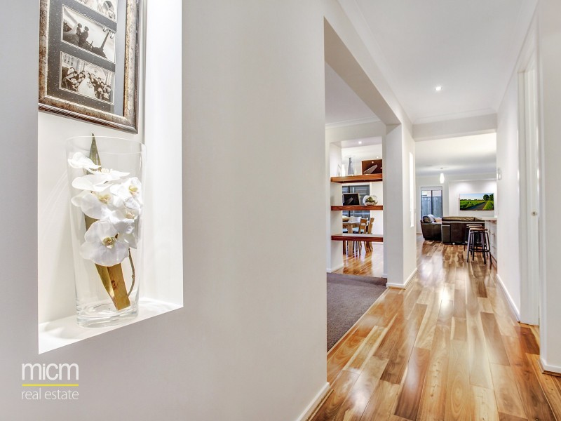 23 Oakland Avenue, Point Cook VIC 3030