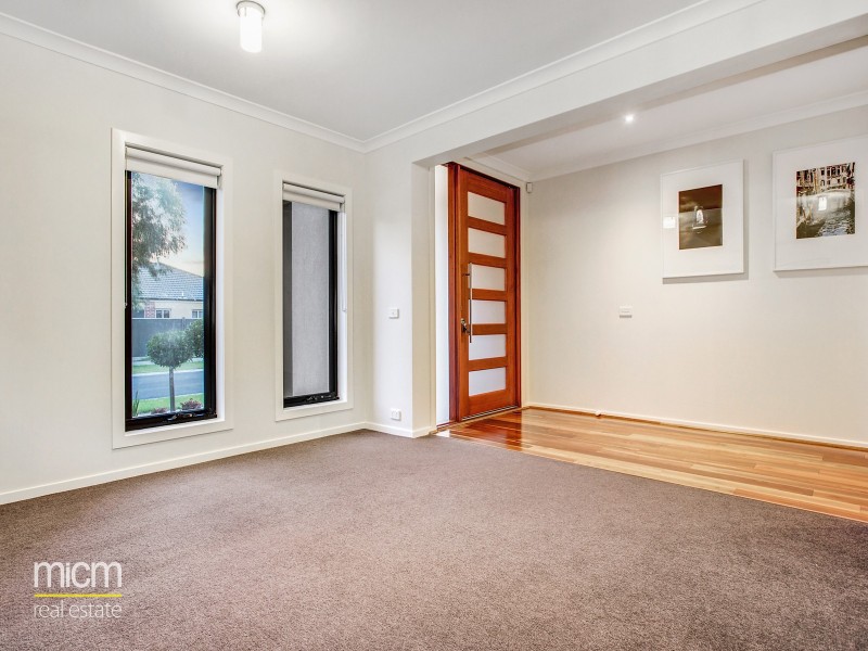 23 Oakland Avenue, Point Cook VIC 3030