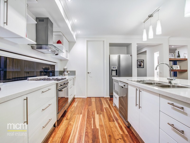 23 Oakland Avenue, Point Cook VIC 3030