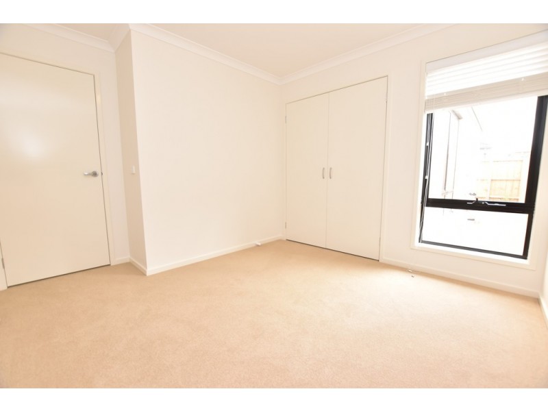 22 Jolimont Road, Point Cook VIC 3030