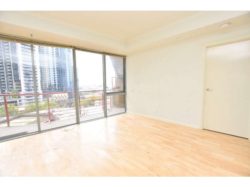 REF 031608/83 Queensbridge Street, Southbank VIC 3006