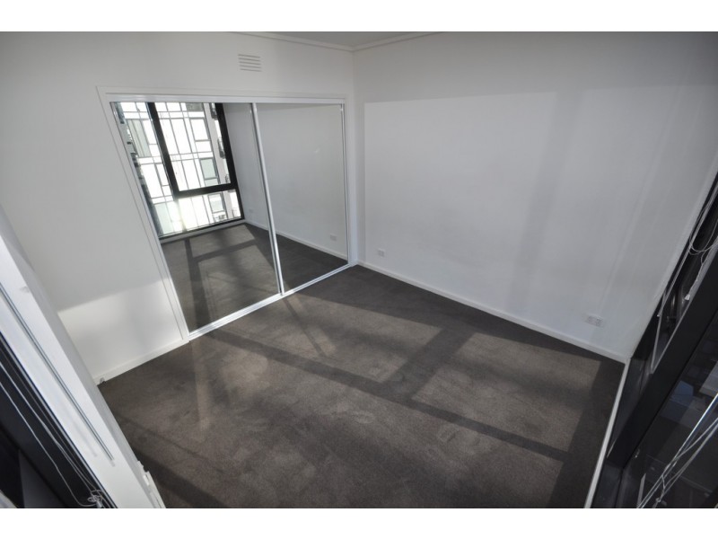 REF 031905/183 City Road, Southbank VIC 3006