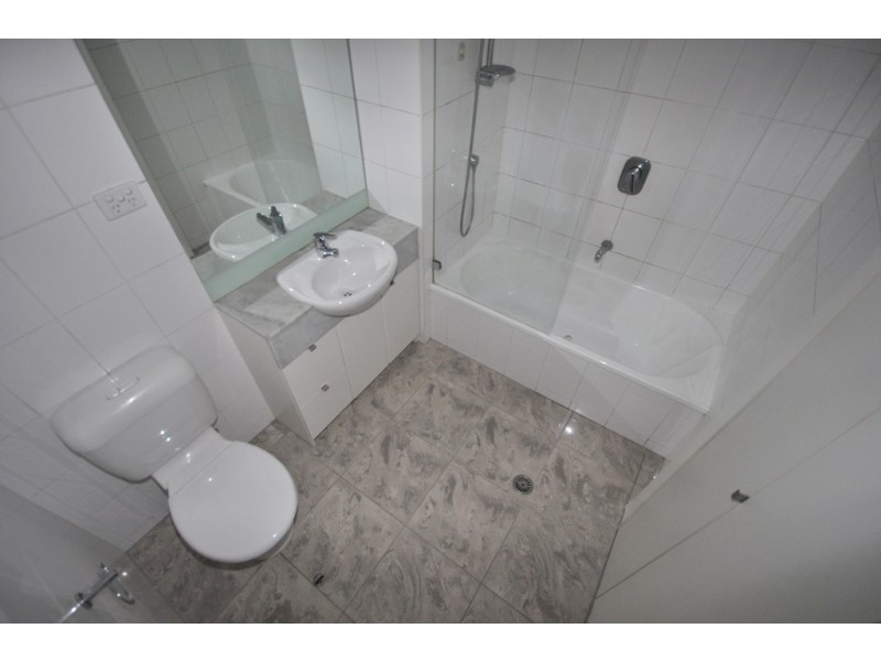 REF 031905/183 City Road, Southbank VIC 3006