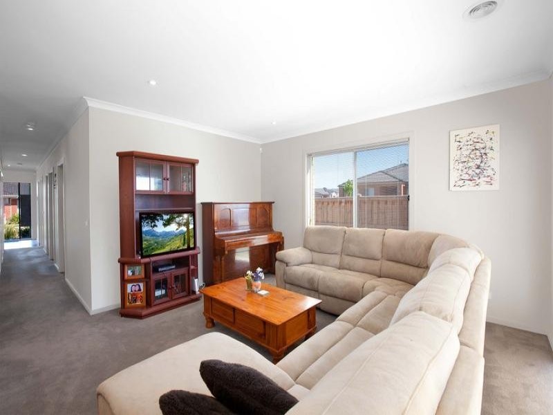 24 Windrest Way, Point Cook VIC 3030