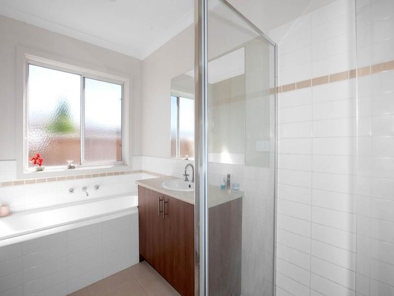24 Windrest Way, Point Cook VIC 3030