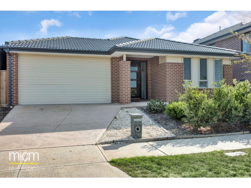 6 Lure Avenue, Point Cook VIC 3030