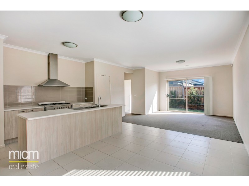 6 Lure Avenue, Point Cook VIC 3030