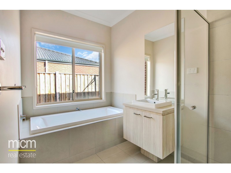 6 Lure Avenue, Point Cook VIC 3030