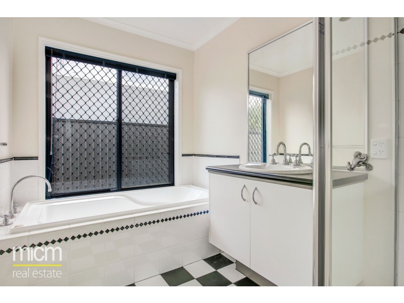 15 Trapani Avenue, Point Cook VIC 3030