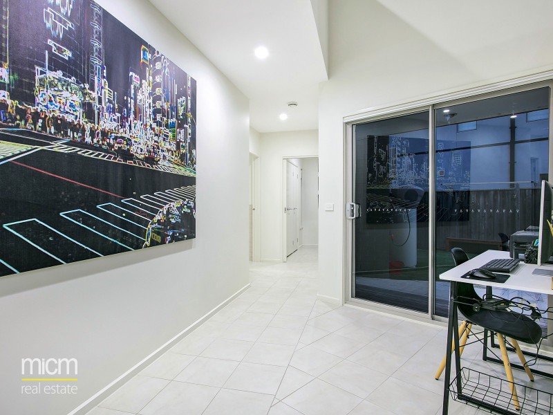 22 Lincoln Park Close, Sanctuary Lakes VIC 3030
