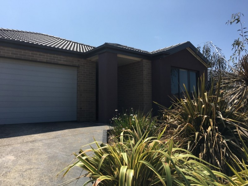 94 Tom Roberts Parade, Point Cook VIC 3030