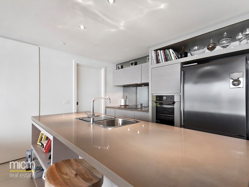 123/8 Waterside Place, Docklands VIC 3008