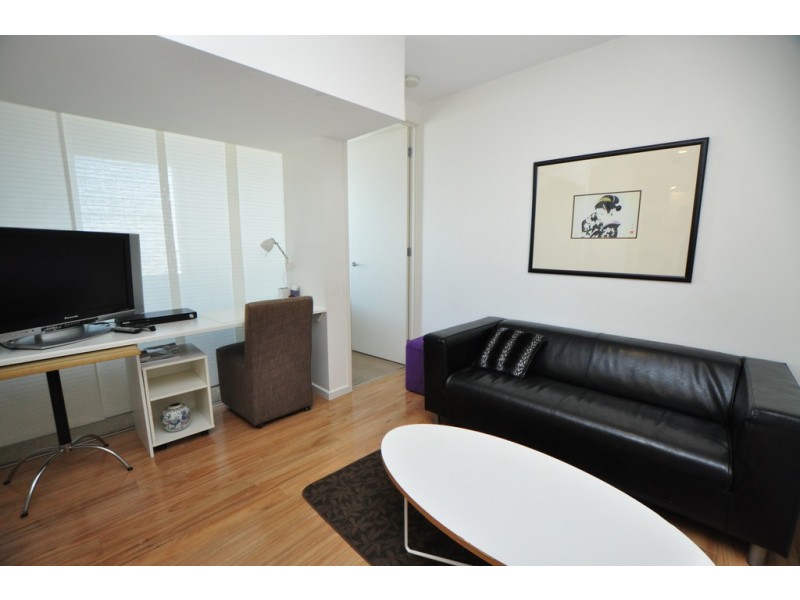 REF 032979/99 Whiteman Street, Southbank VIC 3006