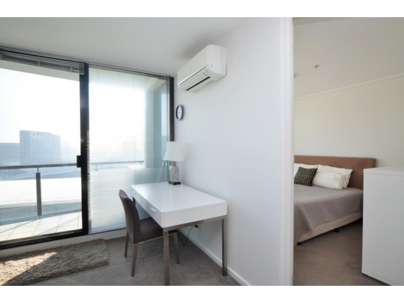 REF 032979/99 Whiteman Street, Southbank VIC 3006