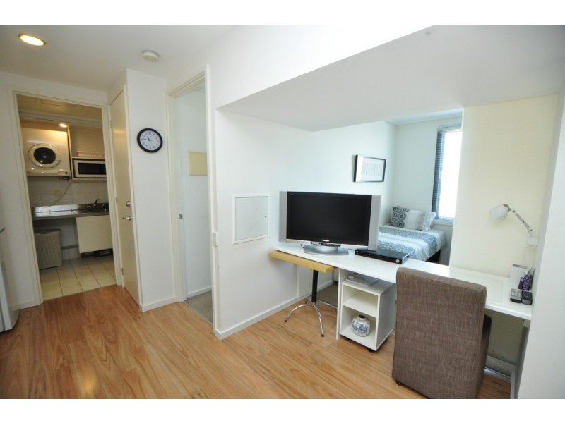 REF 032979/99 Whiteman Street, Southbank VIC 3006