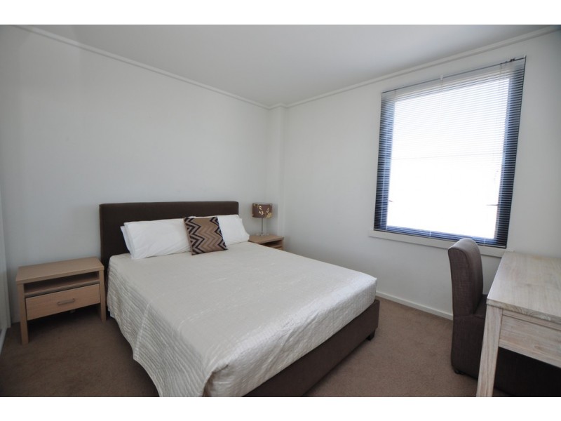REF 032979/99 Whiteman Street, Southbank VIC 3006