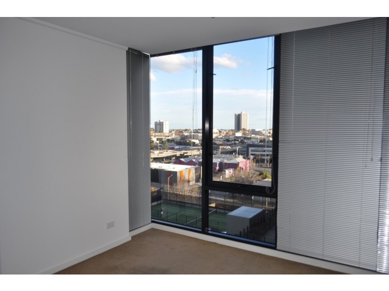 REF 032904/183 City Road, Southbank VIC 3006