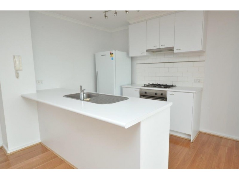 REF 040549/38 Kavanagh Street, Southbank VIC 3006