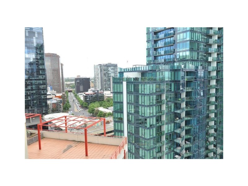 REF 041105/83 Queensbridge Street, Southbank VIC 3006