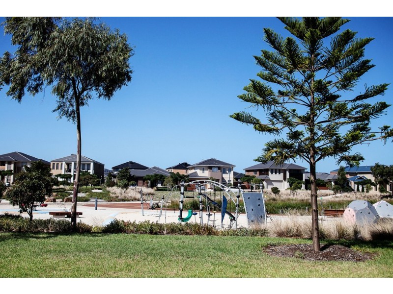 4 Yacht Road, Point Cook VIC 3030