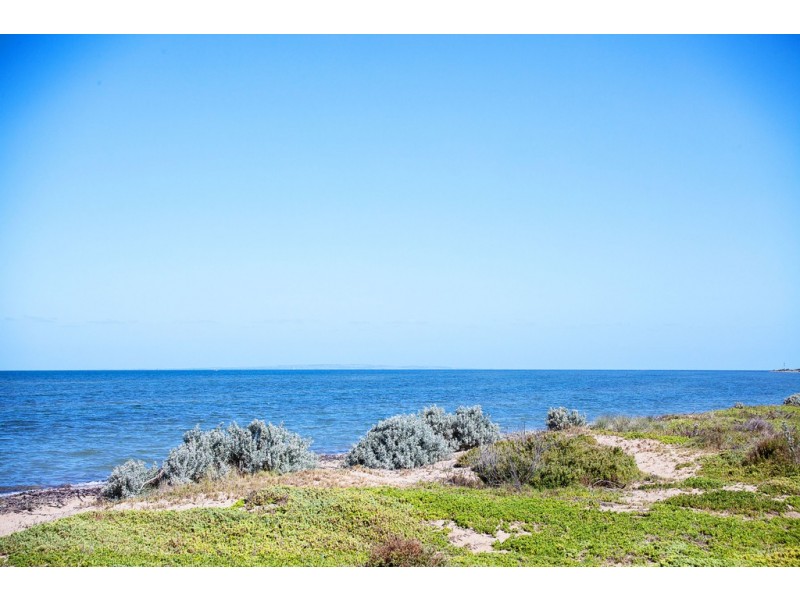 4 Yacht Road, Point Cook VIC 3030