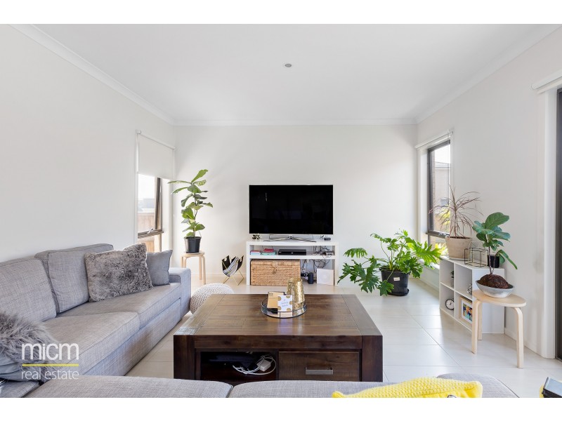 81 Bondi Parade, Point Cook VIC 3030