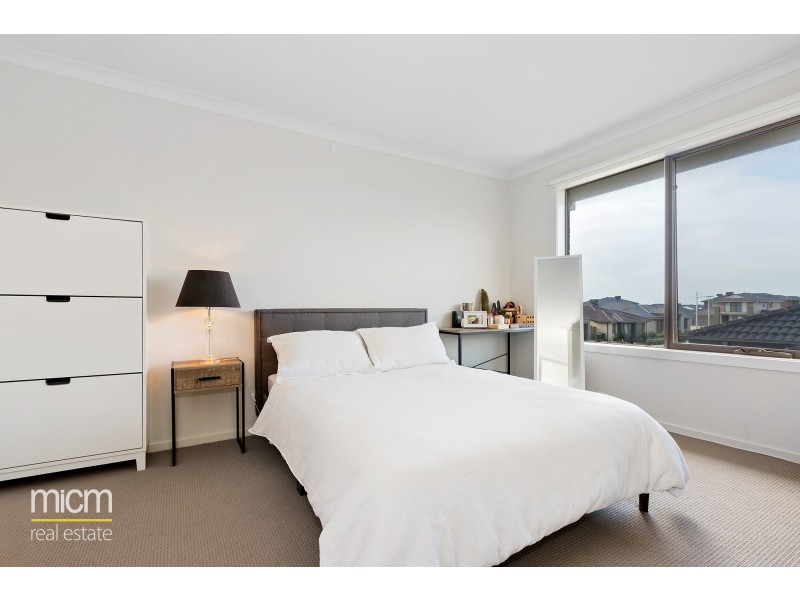 81 Bondi Parade, Point Cook VIC 3030