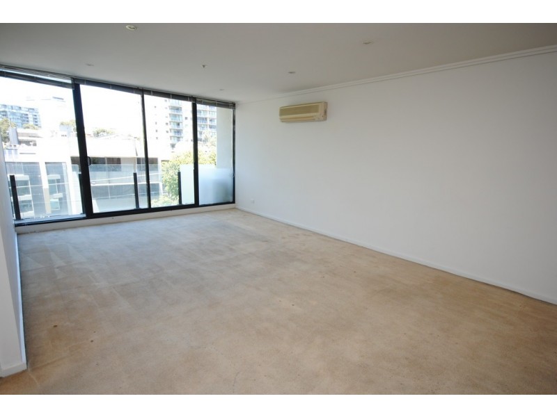 REF 041311/38 Bank Street, South Melbourne VIC 3205