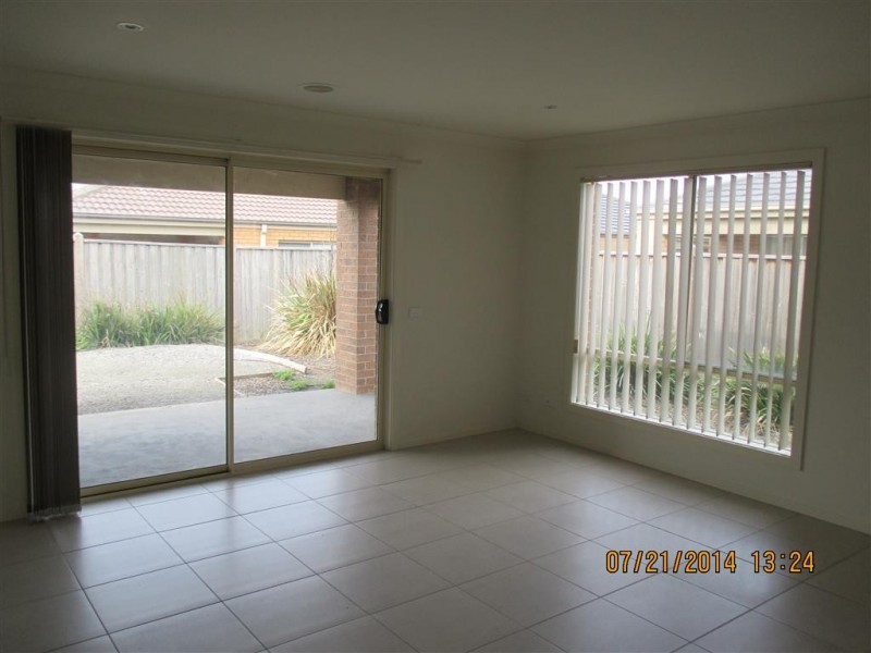 9 Shoveler Close, Williams Landing VIC 3027