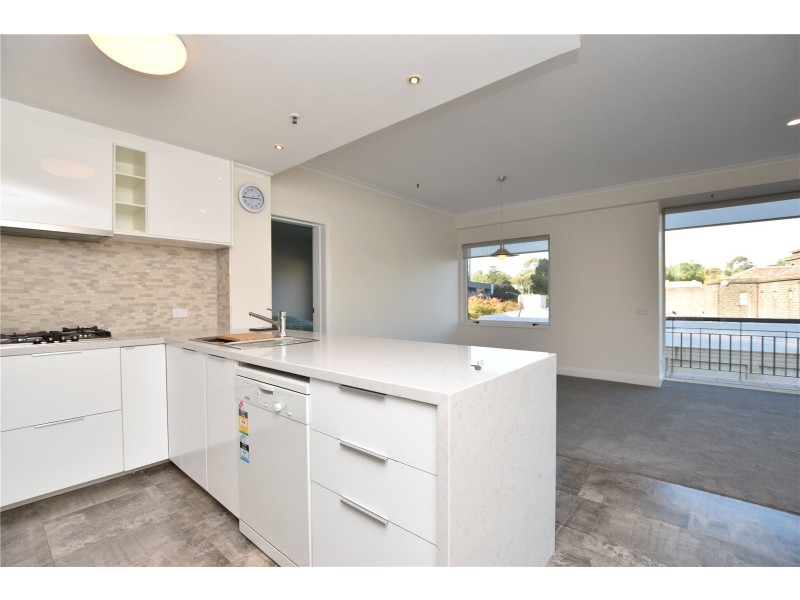 REF 041339/8 Wells Street, Southbank VIC 3006