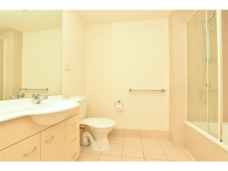 REF 041602/163 City Road, Southbank VIC 3006