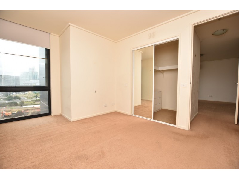 REF 041692/100 Kavanagh Street, Southbank VIC 3006