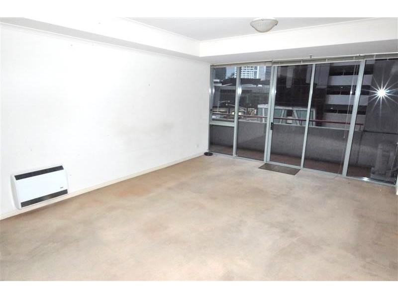REF 041702/83 Queensbridge Street, Southbank VIC 3006