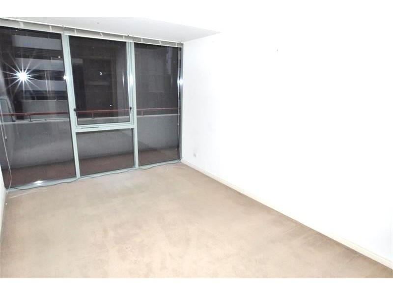 REF 041702/83 Queensbridge Street, Southbank VIC 3006