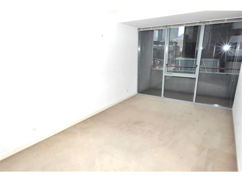 REF 041702/83 Queensbridge Street, Southbank VIC 3006